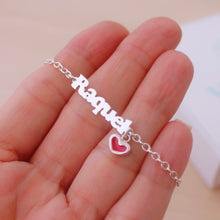 Cargar imagen en el visor de la galería, Pulsera personalizada con dije pequeño
