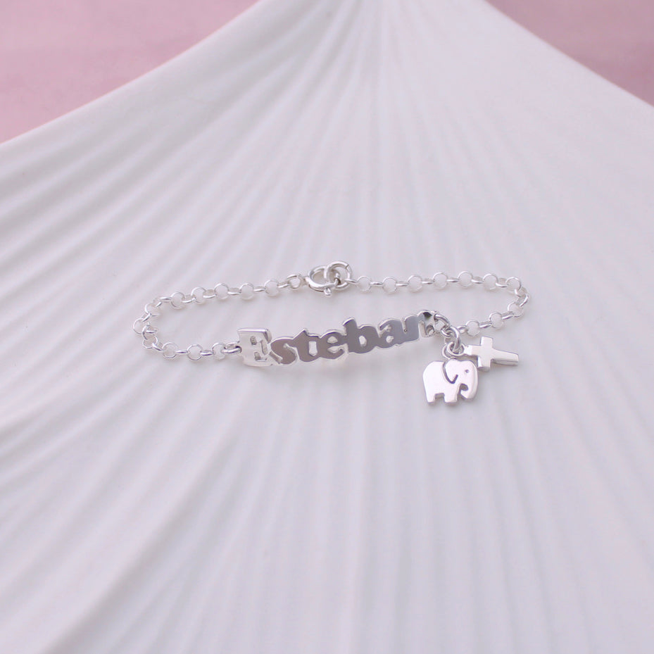 Pulsera personalizada con dije pequeño